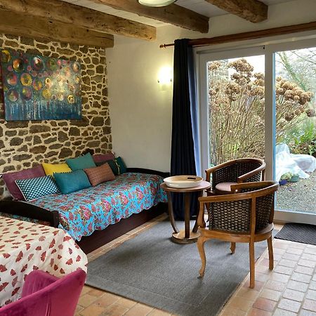 Au Pont Ricoul Bed & Breakfast Saint-Pierre-de-Plesguen Ngoại thất bức ảnh